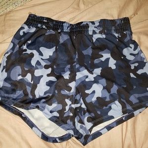 Dollskill camo shorts